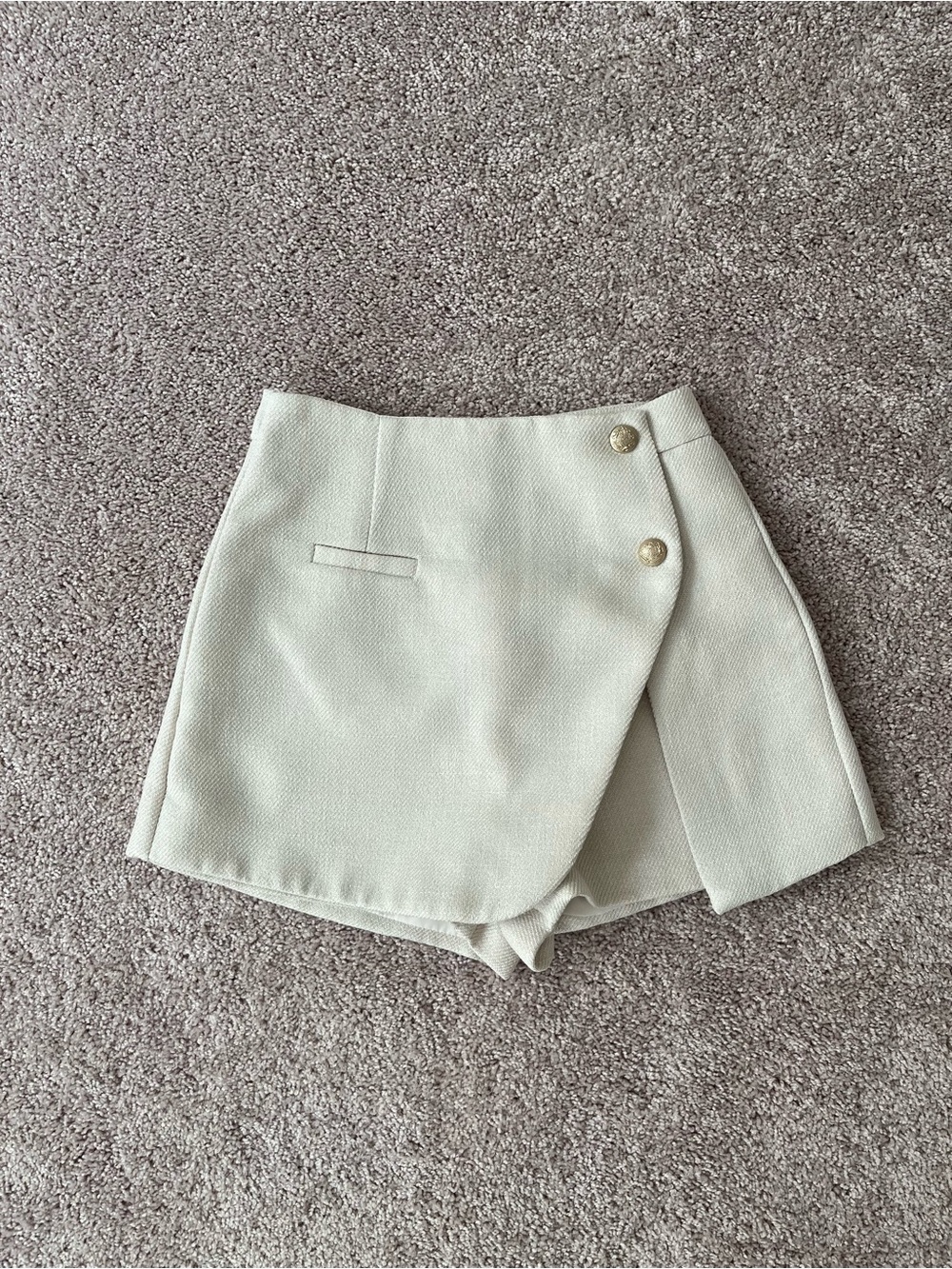 Beige shorts